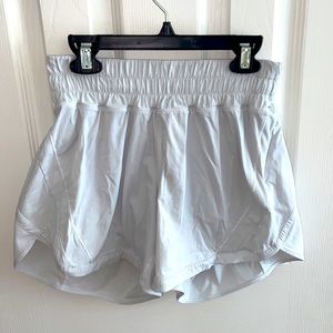 Lululemon Tracker Short 4”